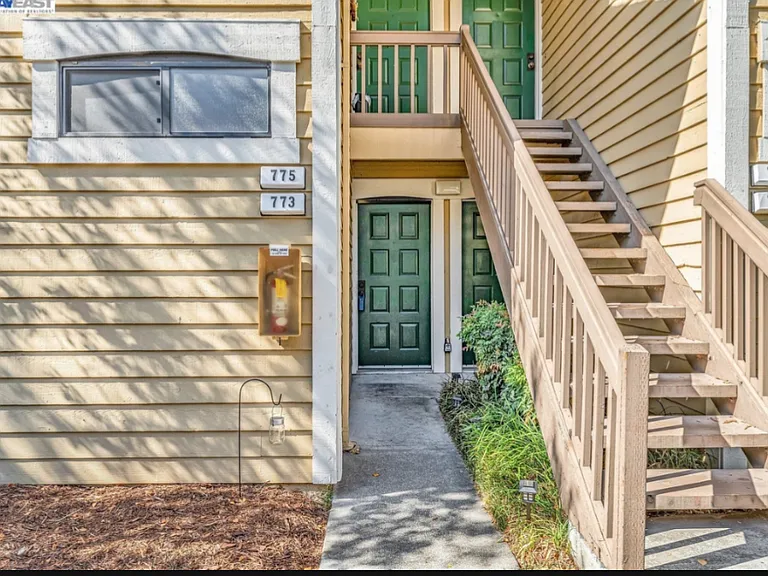 773 Center Ave — Photo 8