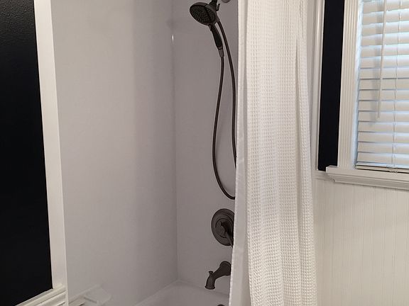 Tub Shower/Faucet new 2011