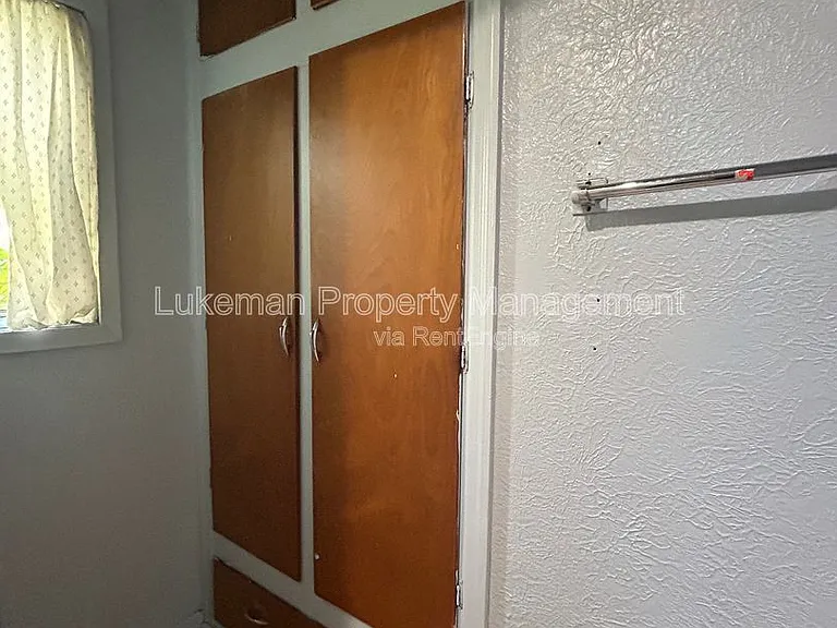 5816 Vermont Ave — Photo 8