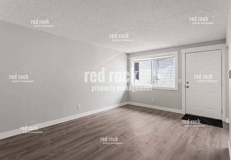2424 E Diamond Ave #1 — Photo 6