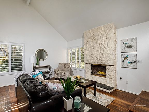4th image of 10643 Esmeraldas Dr