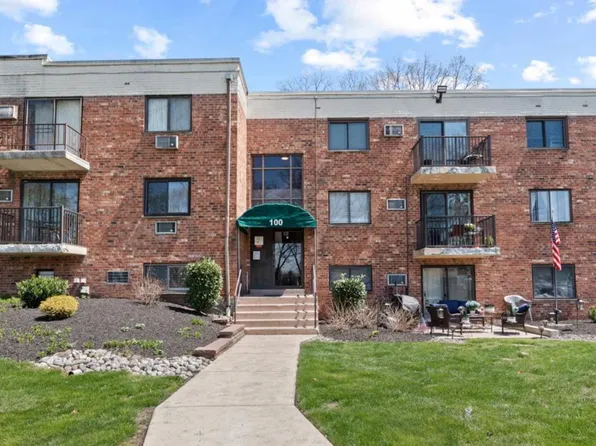 1575 W Street Rd APT 118, Warminster, PA 18974