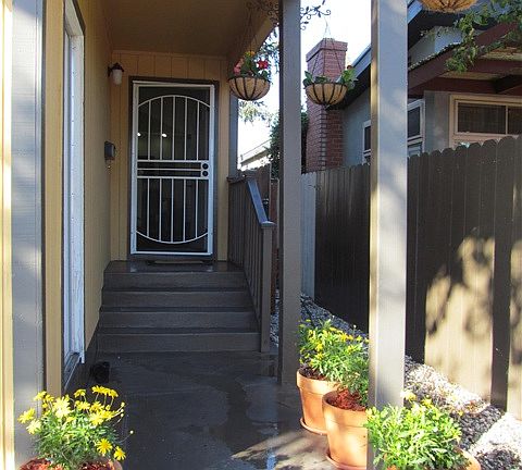 2nd image of 2407 Garvin Ave