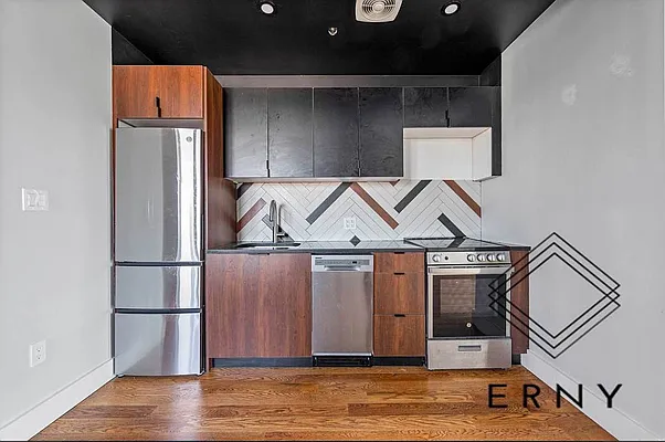 Rented by ERNY LLC | media 28