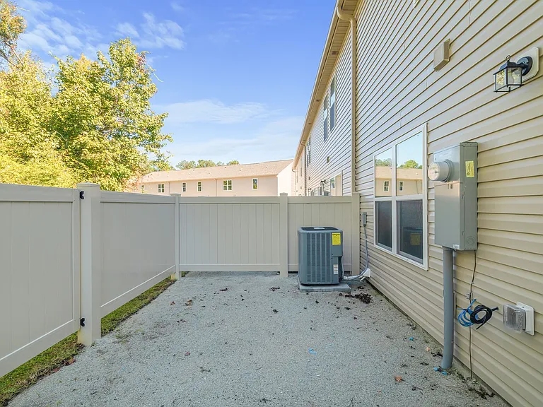 451 Sullivan Loop Rd — Photo 38