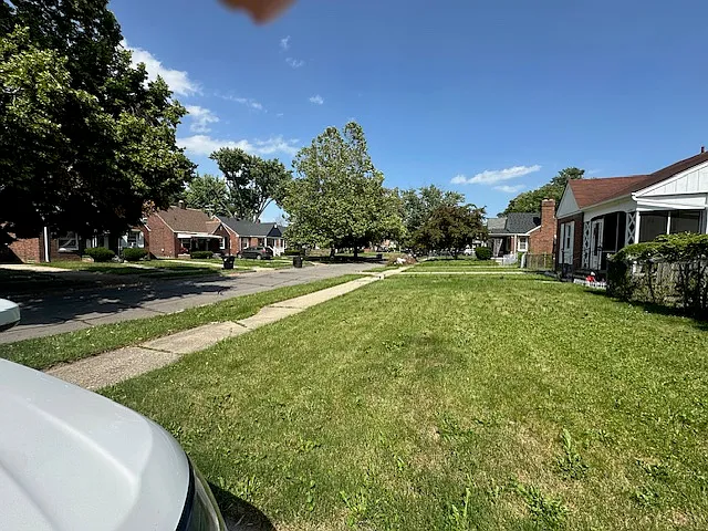 15572 Fordham St — Photo 15