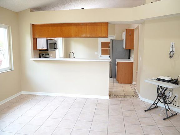 5th image of 4304 BARRET AVENUE
