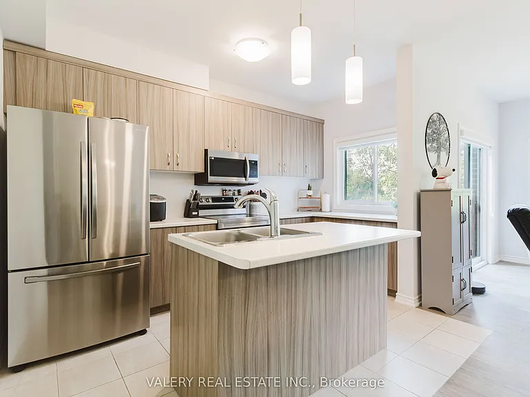 133 Caroline St — Photo 5