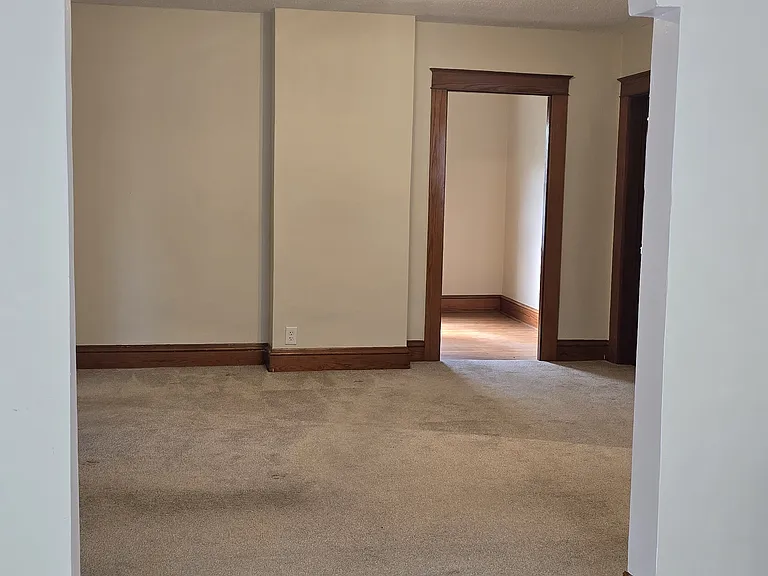 17 Walnut St — Photo 12
