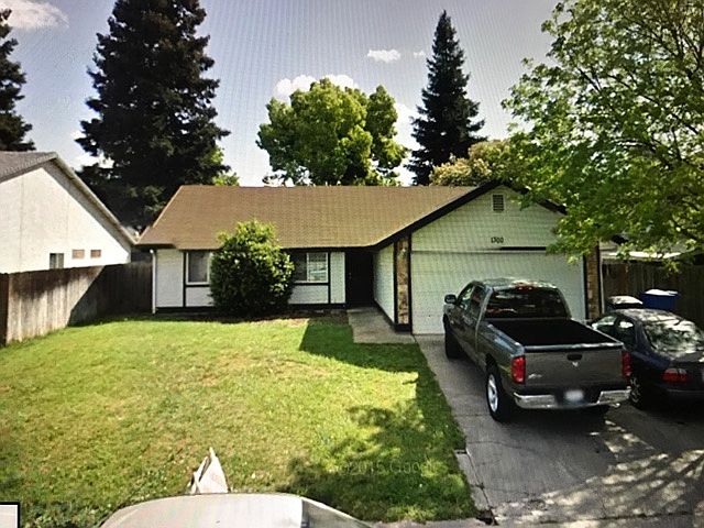 1st image of 1300 Woodside Glen Way