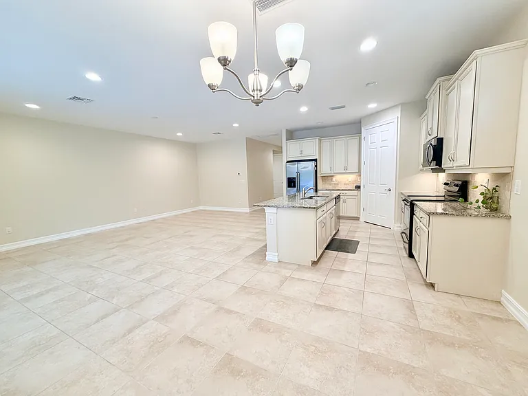 16432 Aberdeen Way — Photo 6
