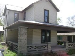 7 E Walnut St, Spring Valley, OH 45370