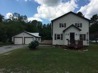 41 Coffin St, Howland, ME 04448
