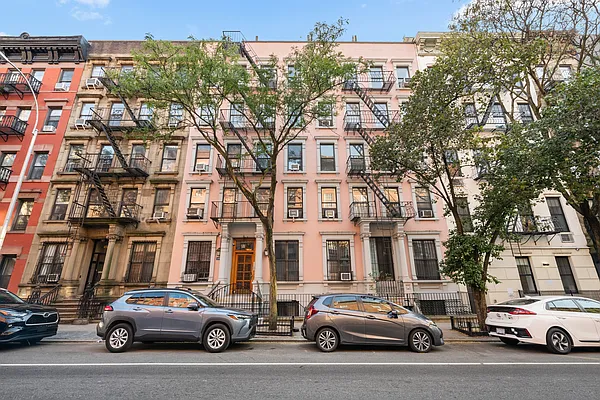 Sold by Douglas Elliman | media 12