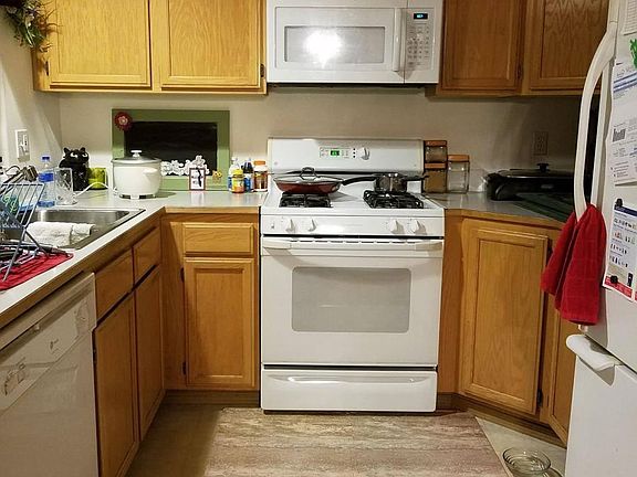 2nd image of 6101 76th Ave NE
