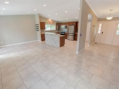 12137 Volpe Dr, Sterling Heights, MI, 48312