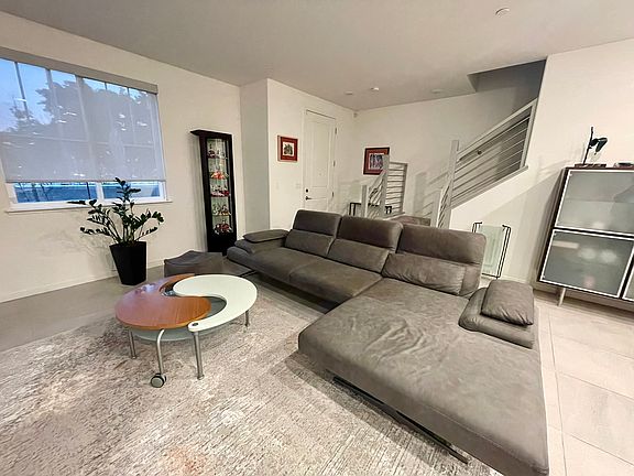 2nd image of 26 Lesina Way