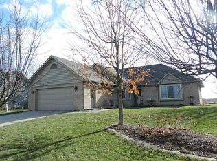 5 Downing Dr, Trafalgar, IN 46181