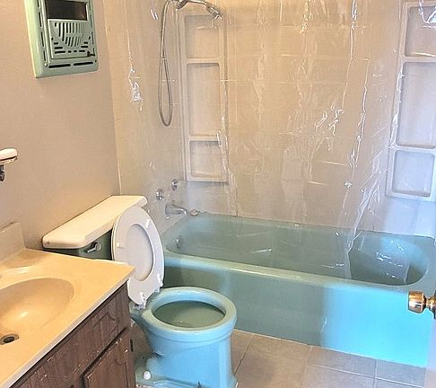 3rd image of 227 E Palfrey St