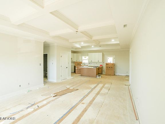 4th image of 1001 N Old Grey Ridge Rd