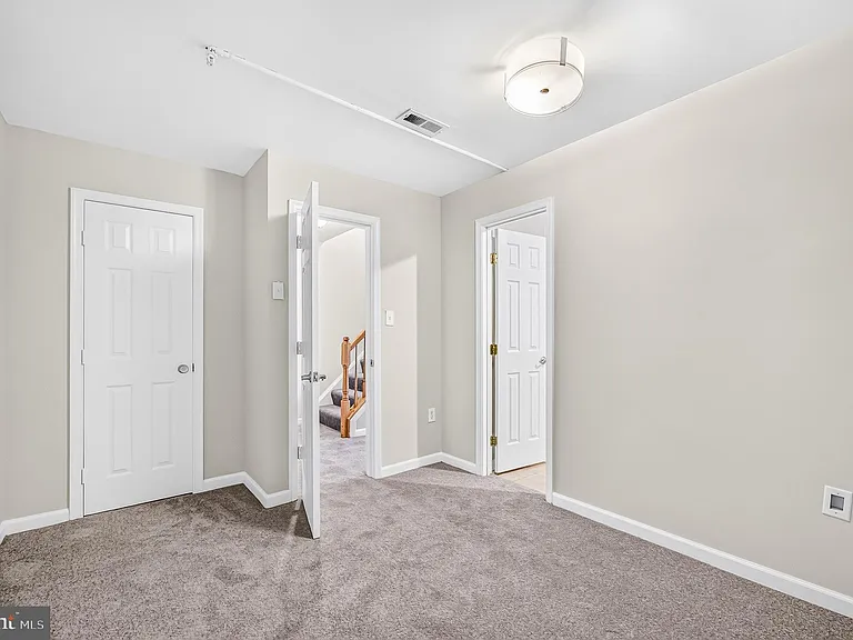 9743 Quiet Brook Ln — Photo 32