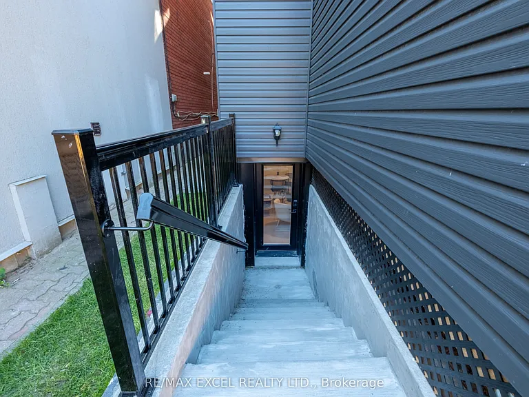 254 Bain Ave — Photo 37