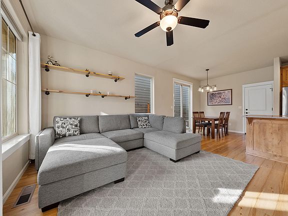 3rd image of 20760 NE Smoke Stack Ln