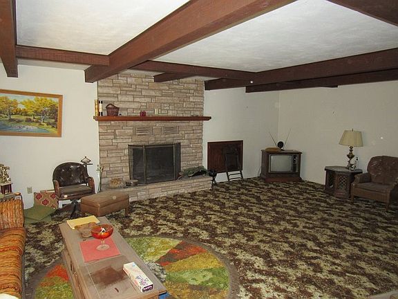 3rd image of 1213 N Virginia Ave