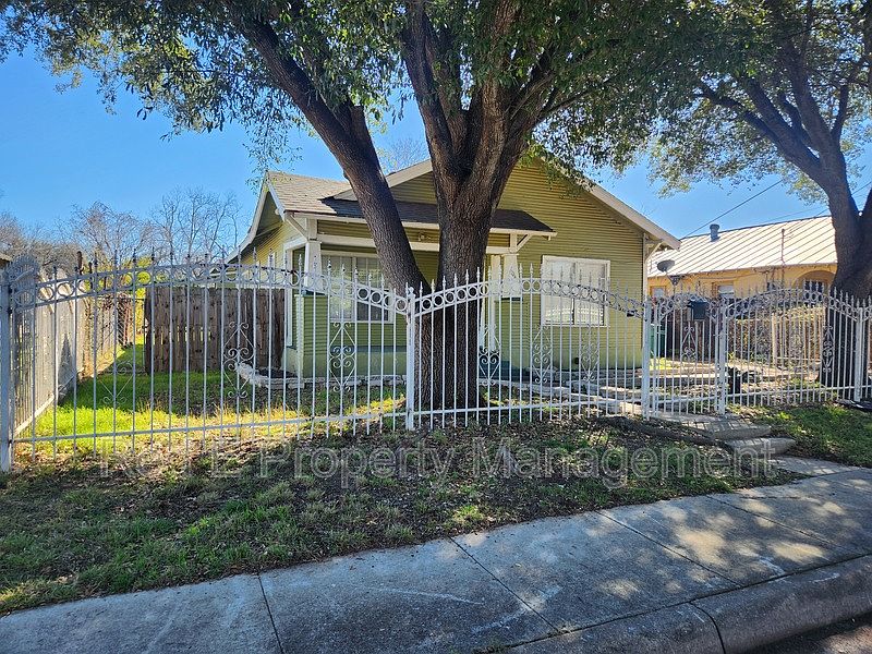 1st image of 304 Terrell Ave