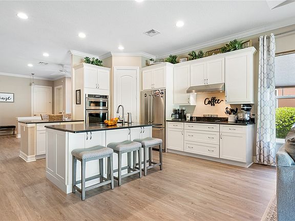 3rd image of 2035 Bridgepointe Cir #121