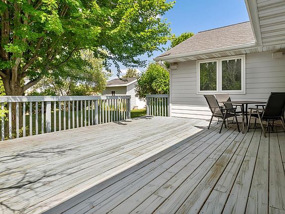 3rd image of 5110 White Fox DRIVE