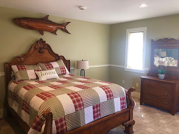 Spacious 1st floor guestroom