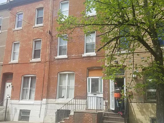 3rd image of 2511 W Oxford St