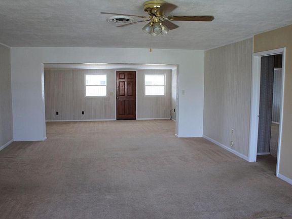 3rd image of 450 N Neptune Dr