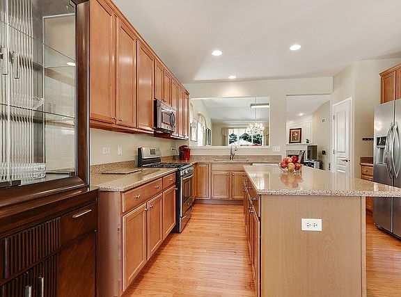 4th image of 9212 Dunmore Dr