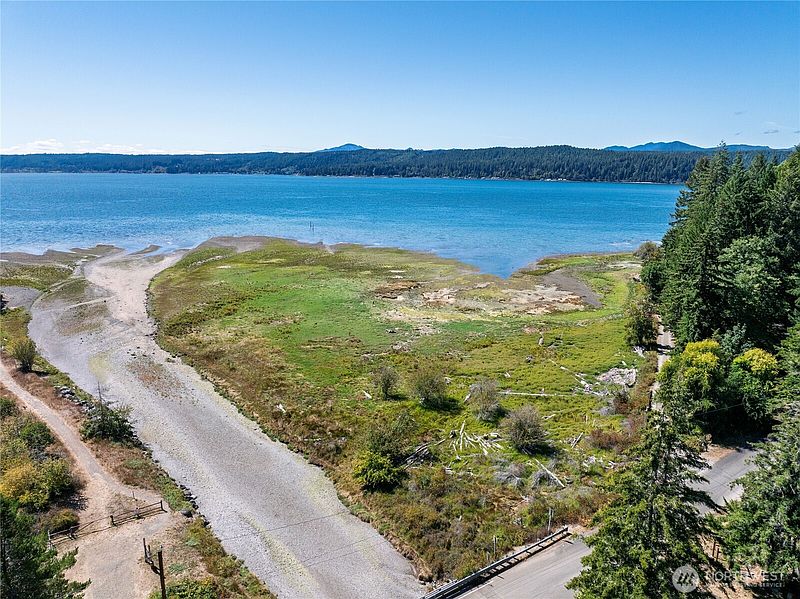 3rd image of 0 NE Aquila Ridge Road