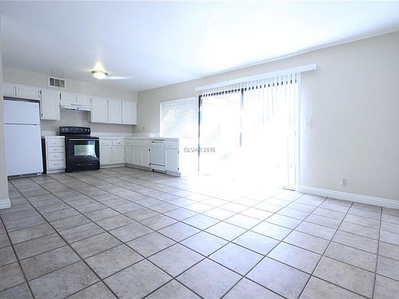 5th image of 4645 Comnor Hill Ln