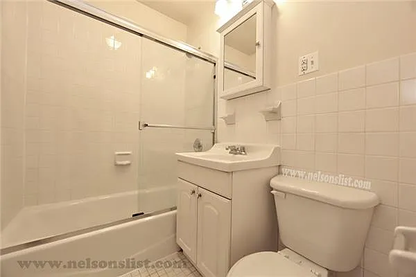 Rented by R New York | media 20