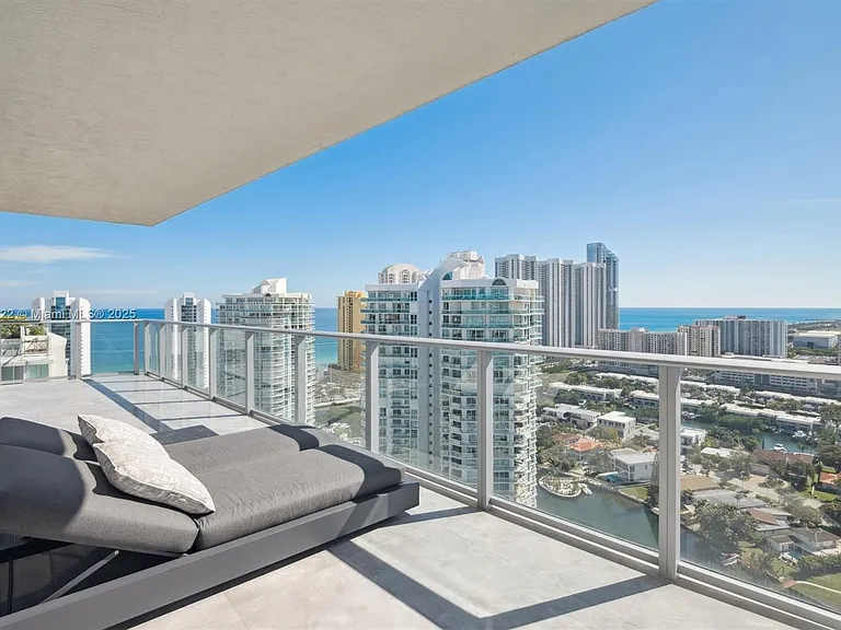 330 Sunny Isles Blvd #5-UPH04 — Photo 45