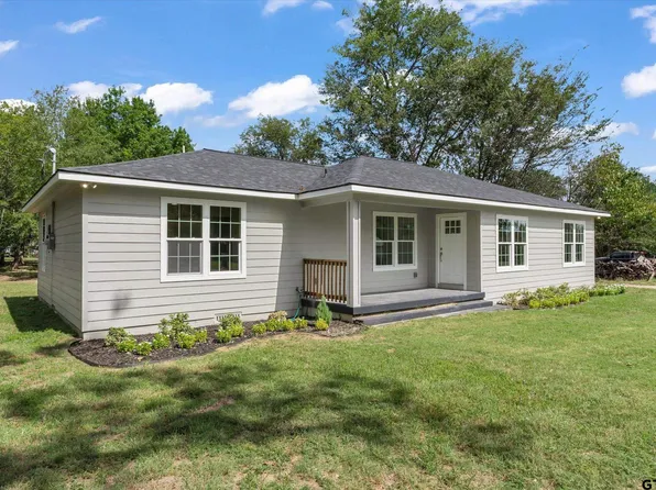 229 E Nevada St, Van, TX 75790