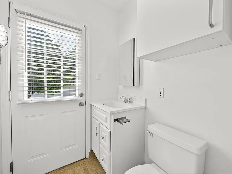 8440 Oakdale Ave — Photo 21