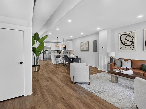 2nd image of 1406 Victoria Blvd