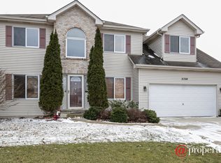 2324 Flat Rock Ct, Naperville, IL 60564