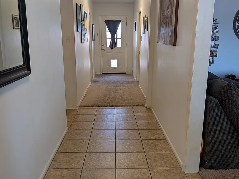 1117 E Maryland Ave — Photo 3