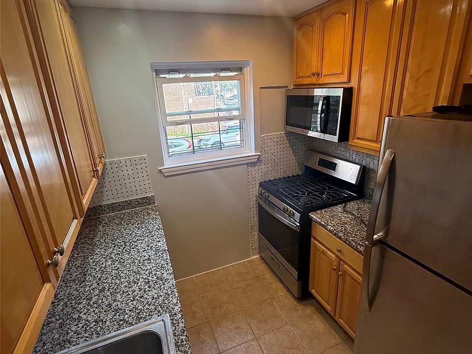 1st image of 739 Adee Ave Floor 1