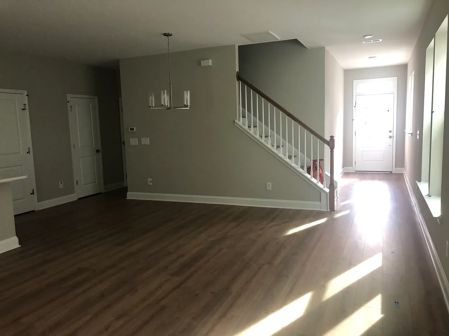 3 bed, 2.5 bath, 1964 sqft, $2,700 — Photo 2