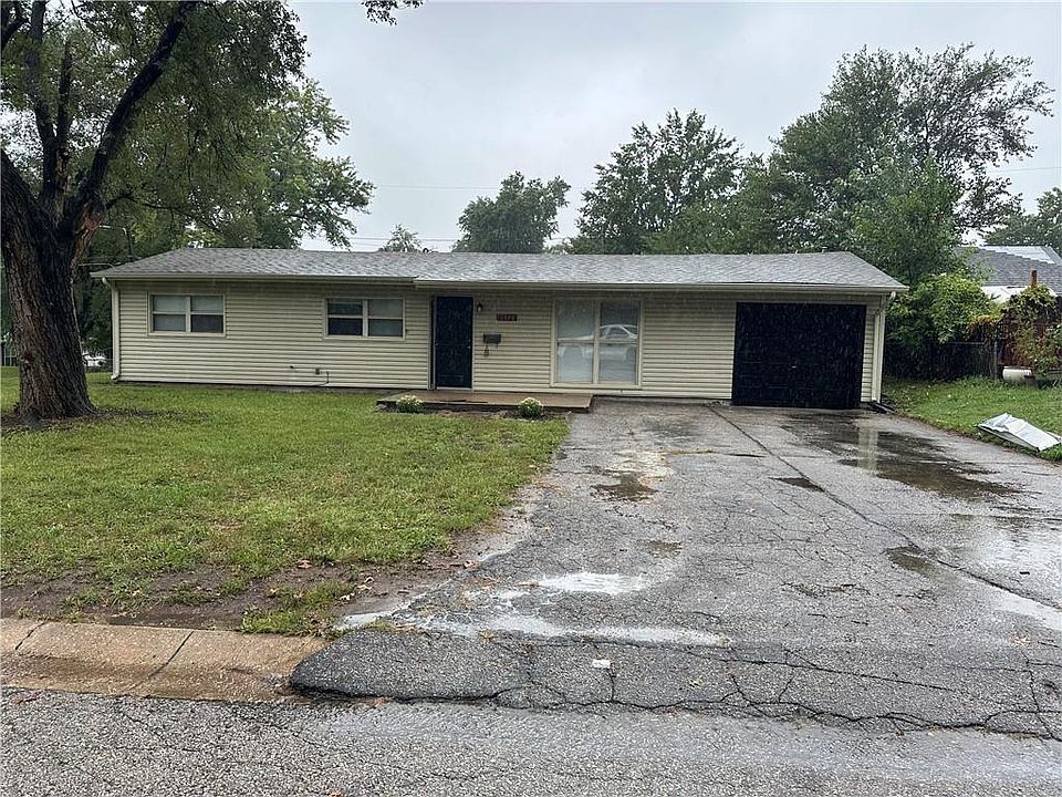1st image of 2532 S 51st Ter