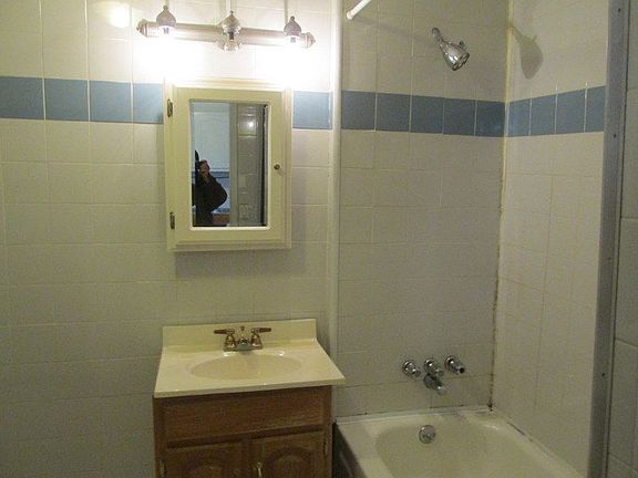 4th image of 679 6th Ave #1