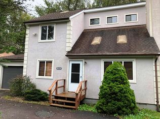 990 Country Place Dr, Tobyhanna, PA