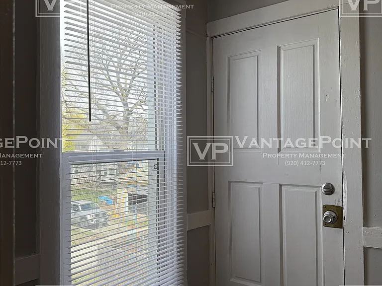 813 N Broadway — Photo 4